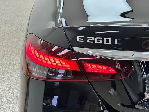 Mercedes-Benz E, миниатюра 12