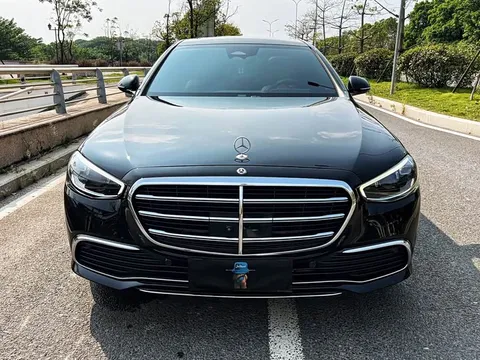 Mercedes-Benz S