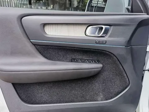 Volvo XC40, миниатюра 7