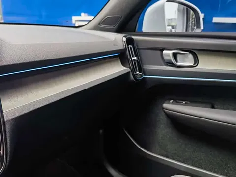 Volvo XC40, миниатюра 12