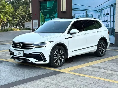 Volkswagen Tiguan, миниатюра 2