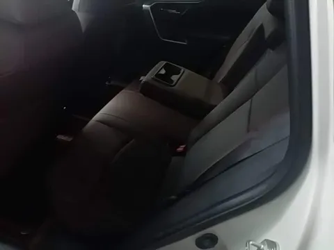 Toyota RAV4, миниатюра 12