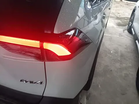 Toyota RAV4, миниатюра 23