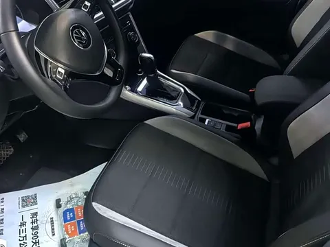 Volkswagen T-ROC, миниатюра 4