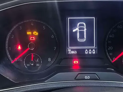 Volkswagen T-ROC, миниатюра 6