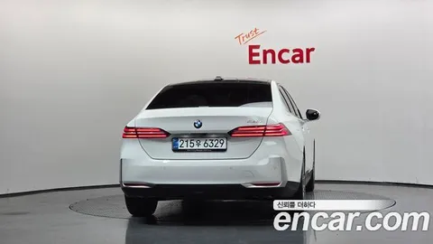 BMW 5-Series, миниатюра 5