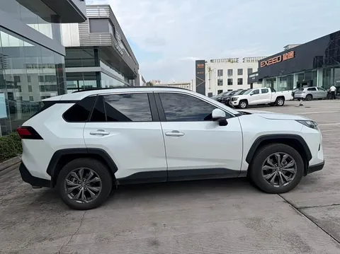 Toyota RAV4, миниатюра 11