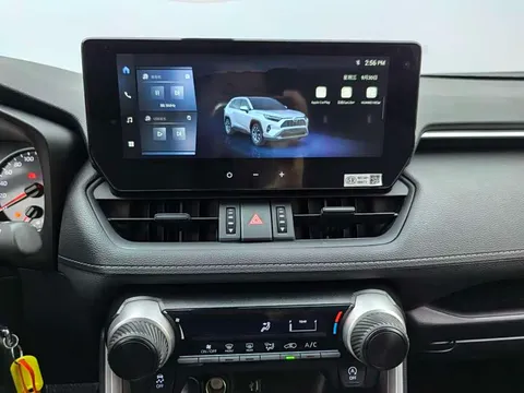 Toyota RAV4, миниатюра 13