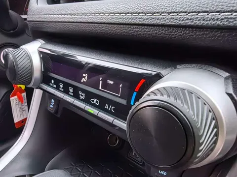 Toyota RAV4, миниатюра 17