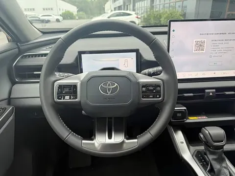 Toyota RAV4, миниатюра 7