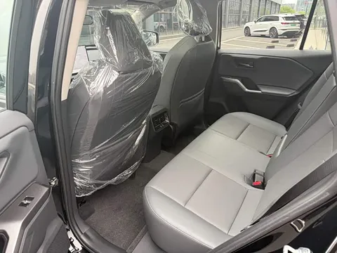 Toyota RAV4, миниатюра 11