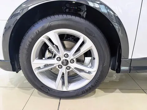 Audi Q3, миниатюра 7