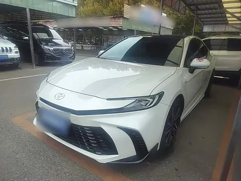 Toyota Camry, фото 1