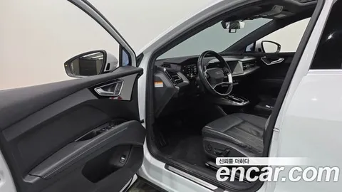 Audi Q4 e-tron, миниатюра 2