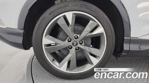 Audi Q4 e-tron, миниатюра 8