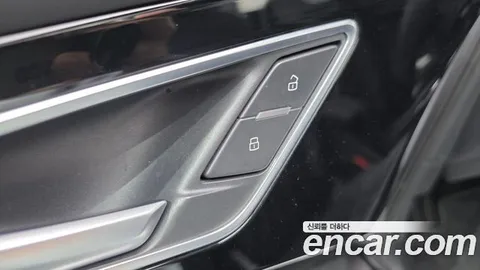 Audi Q4 e-tron, миниатюра 22