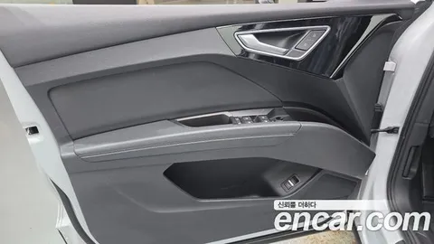 Audi Q4 e-tron, миниатюра 25
