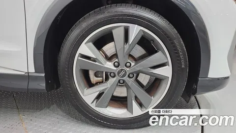 Audi Q4 e-tron, миниатюра 34