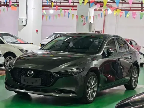 Mazda 3, фото 1