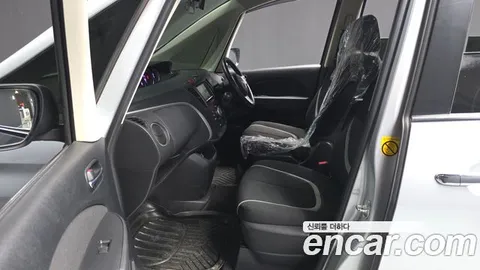 Mazda Biante, миниатюра 7