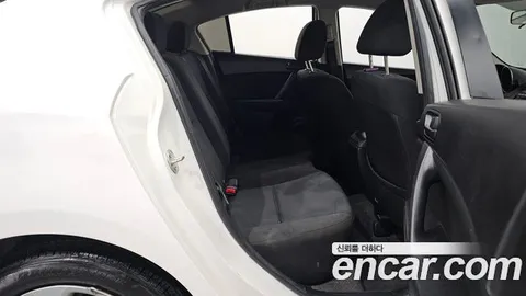 Mazda Mazda 3, фото 1
