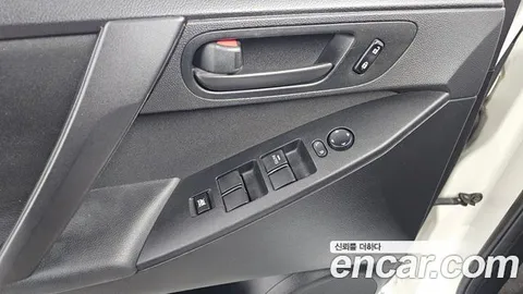 Mazda Mazda 3, миниатюра 11