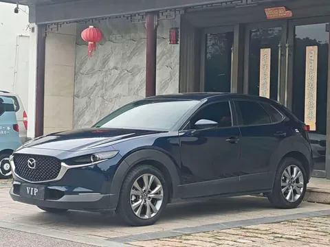 Mazda CX-30, фото 1