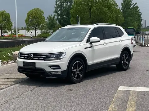 Volkswagen Tiguan, фото 1