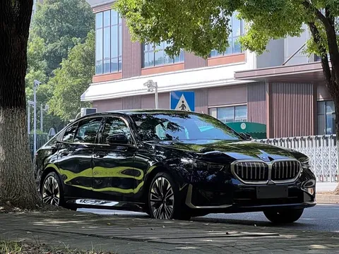 BMW 5, миниатюра 3