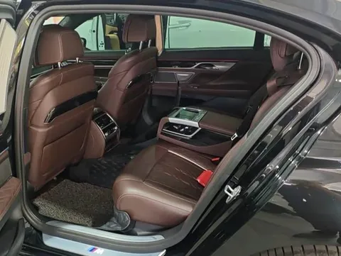 BMW 7, миниатюра 3