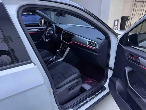 Volkswagen T-ROC, миниатюра 11