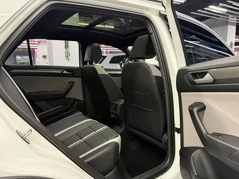 Volkswagen T-ROC, миниатюра 7