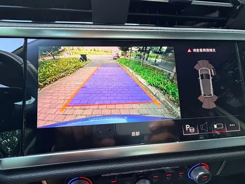 Audi Q3, миниатюра 14