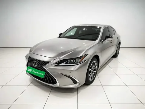 Lexus ES, фото 1