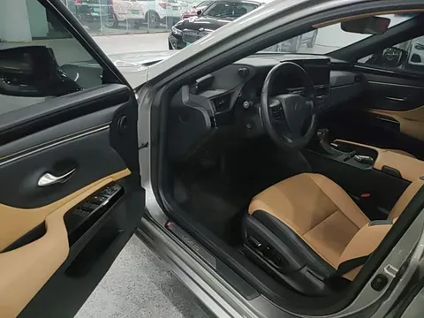 Lexus ES, миниатюра 12