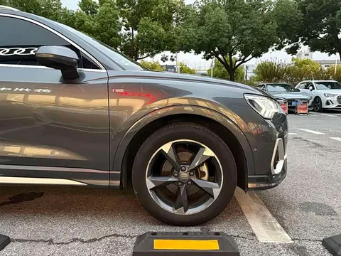 Audi Q3, миниатюра 12