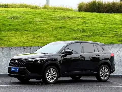 Toyota Corolla Cross, фото 1