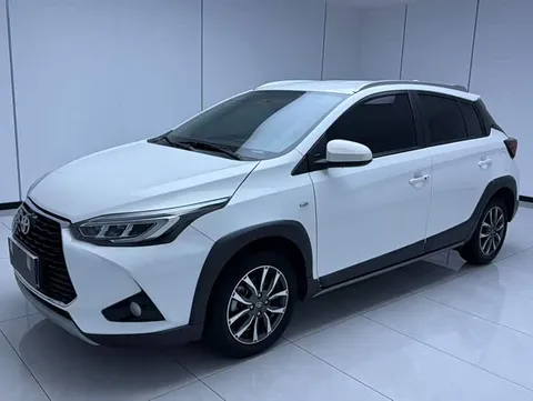 Toyota Yaris, фото 1