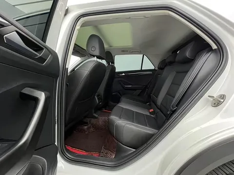 Volkswagen T-ROC, миниатюра 13