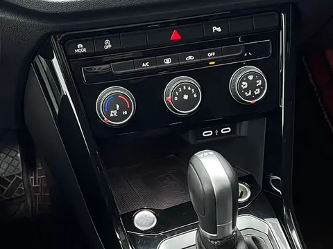 Volkswagen T-ROC, миниатюра 15