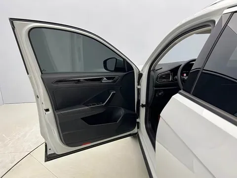 Volkswagen T-ROC, миниатюра 22