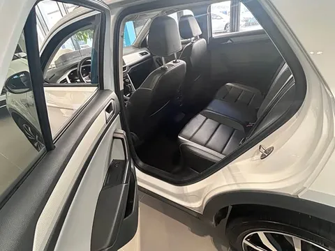 Volkswagen T-ROC, миниатюра 6