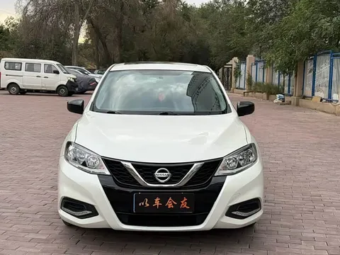 Nissan TIIDA, миниатюра 2
