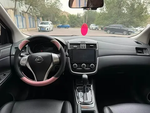 Nissan TIIDA, миниатюра 5
