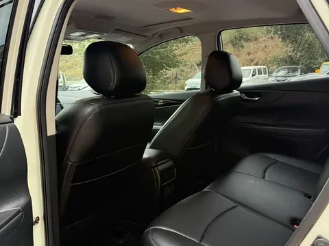 Nissan TIIDA, миниатюра 6