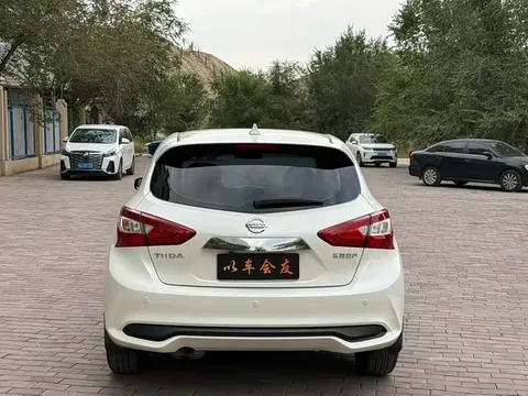 Nissan TIIDA, миниатюра 8