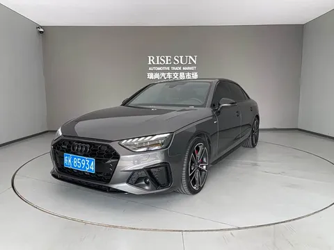 Audi A4L, фото 1